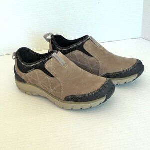 CLARKS Wave Walk Slip On Shoes WATERPROOF 6.5